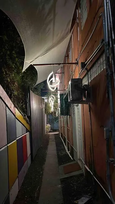 18 Bedrooms 32 Guest La Placita De Santurce By Rentalspr San Juan