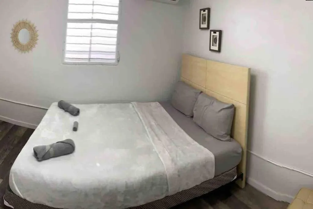 Feriehus 18 Bedrooms 32 Guest La Placita De Santurce By Rentalspr San Juan