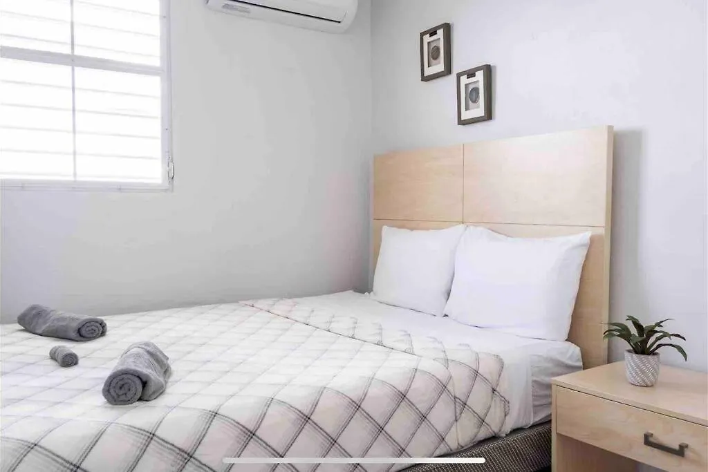 Feriehus 18 Bedrooms 32 Guest La Placita De Santurce By Rentalspr San Juan