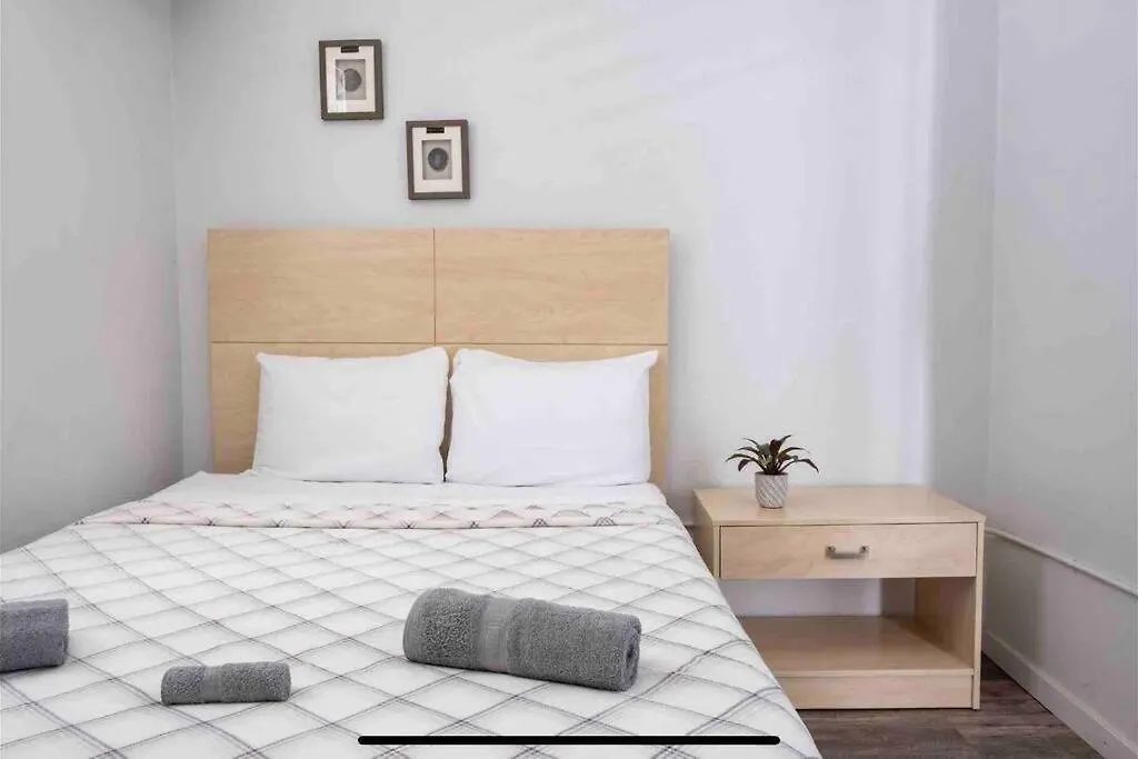 Feriehus 18 Bedrooms 32 Guest La Placita De Santurce By Rentalspr San Juan
