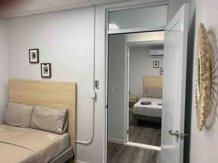 18 Bedrooms 32 Guest La Placita De Santurce By Rentalspr San Juan Feriehus