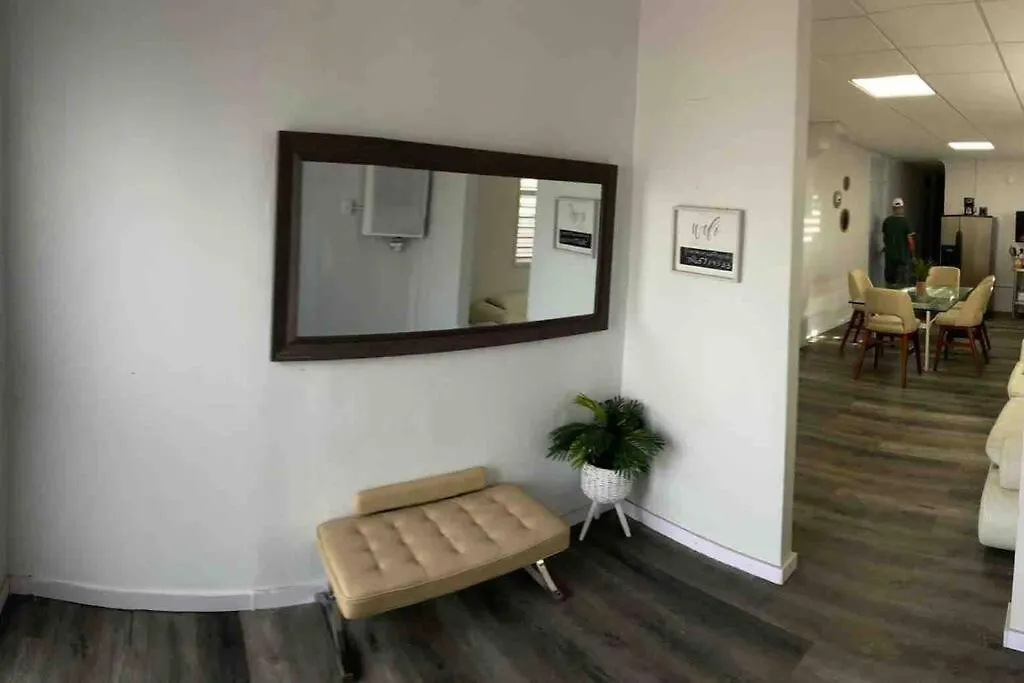 18 Bedrooms 32 Guest La Placita De Santurce By Rentalspr San Juan