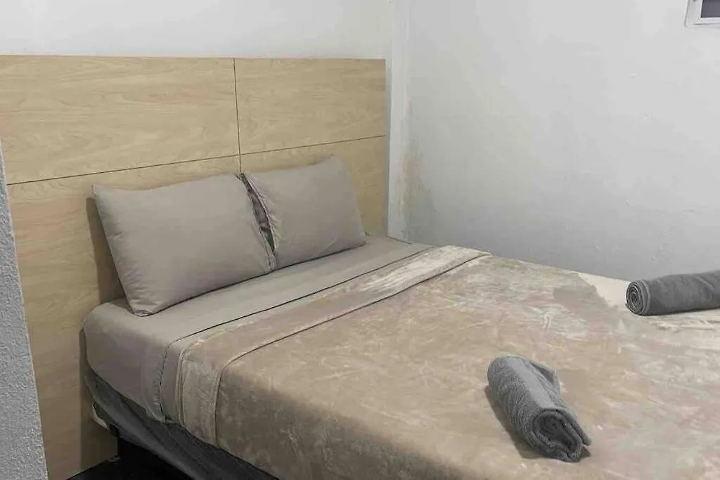 Vakantiehuis 18 Bedrooms 32 Guest La Placita De Santurce By Rentalspr San Juan Puerto Rico
